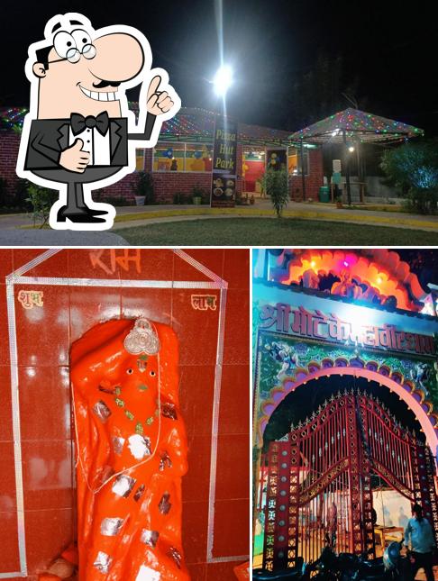 Look at this picture of Shivalay Pizza Hut park