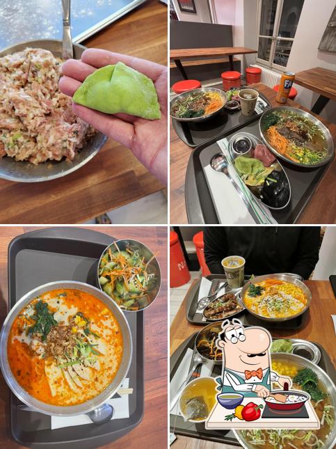 Paella al Noodles Bar Acacias