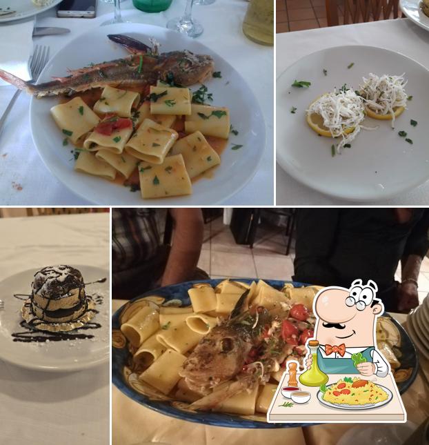 Pappardelle al Ristorante E Pizzeria Mezza Luna “tore A Mare”