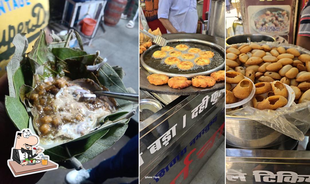 Food at Sharma Chat Corner
