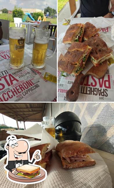 Toast al formaggio al Bar