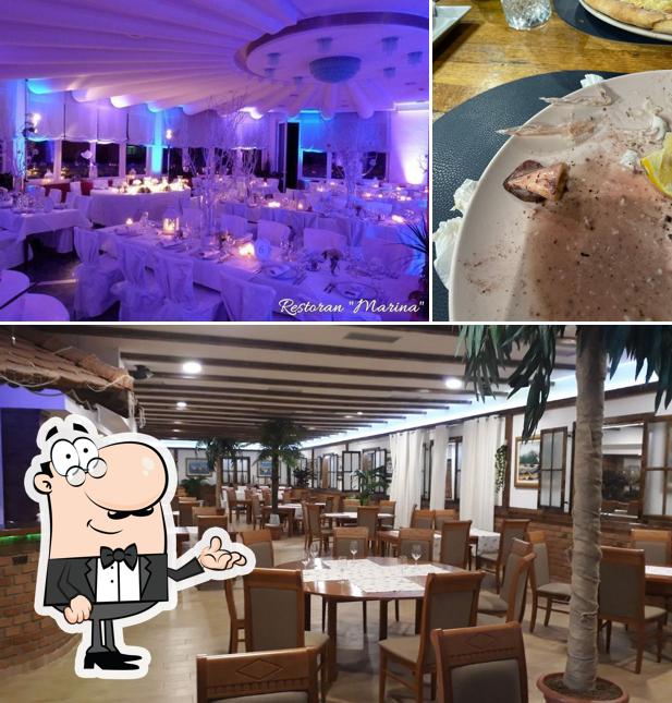 Questa è la immagine che presenta la interni e cibo di Restoran Marina - Hotel Marina Selce