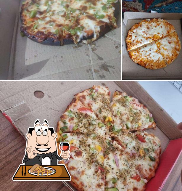Pick pizza at TFC The Foodies Cafe