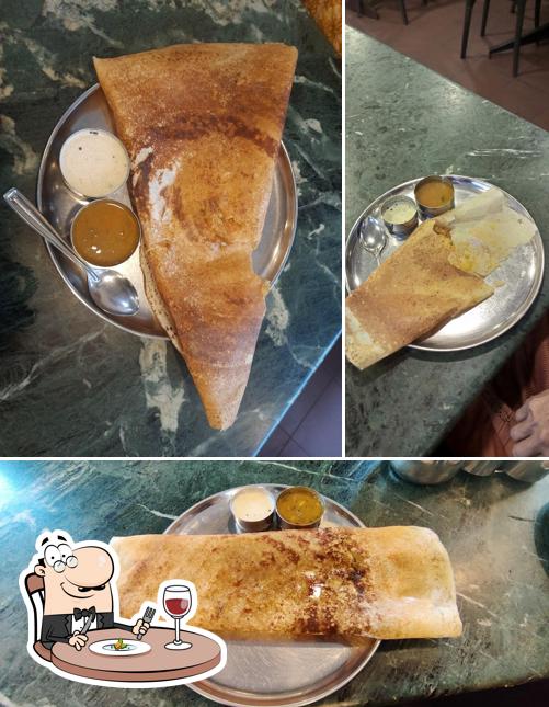 Masala dosa at Shree Mahaveer Bhojanalay