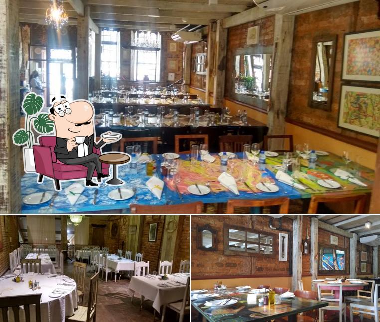 O interior do Restaurante Casa de Tereza