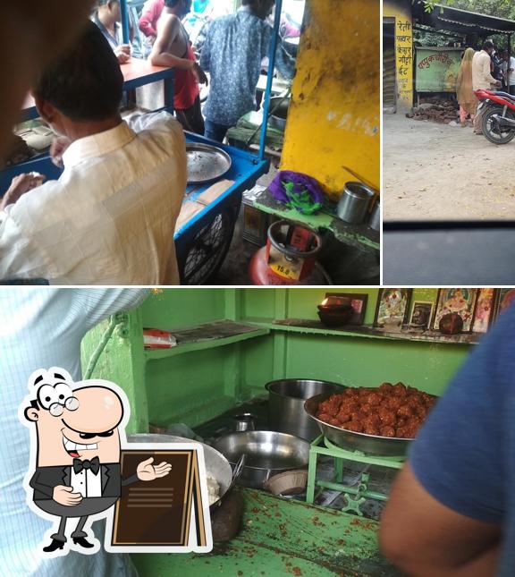Enjoy the view at the outside area of Pappu Kachori