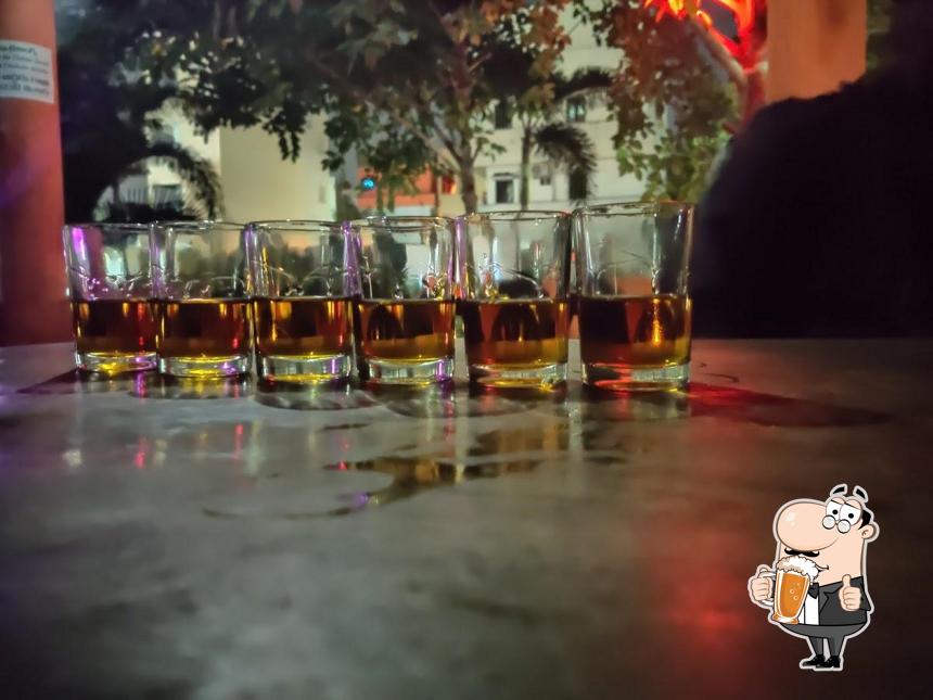 Order a pint of light or dark beer