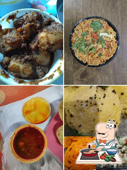 Chicken curry at Manpasand Sweets & Snacks