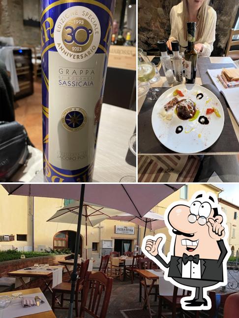 Tra le diverse cose da Piccola Osteria Paperini si possono trovare la interni e esterno
