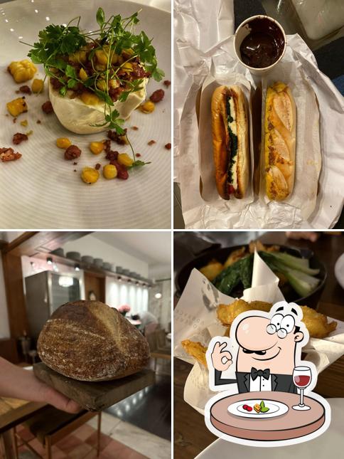 Comida em Restaurant Sud Pássaro Verde