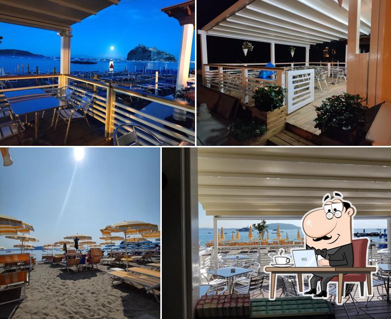 Siediti a un tavolo di Bagno Francesca Lido & Snack Bar