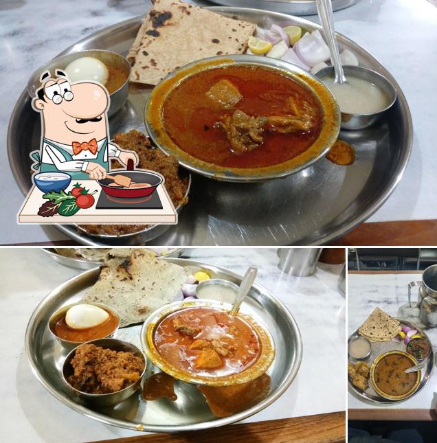 Chicken curry at Hotel Krishna Leela