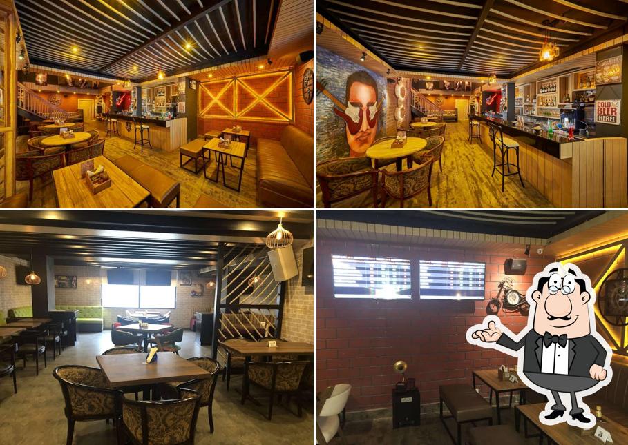 The interior of UG Cafe & Bar - Hotel Hindustan International