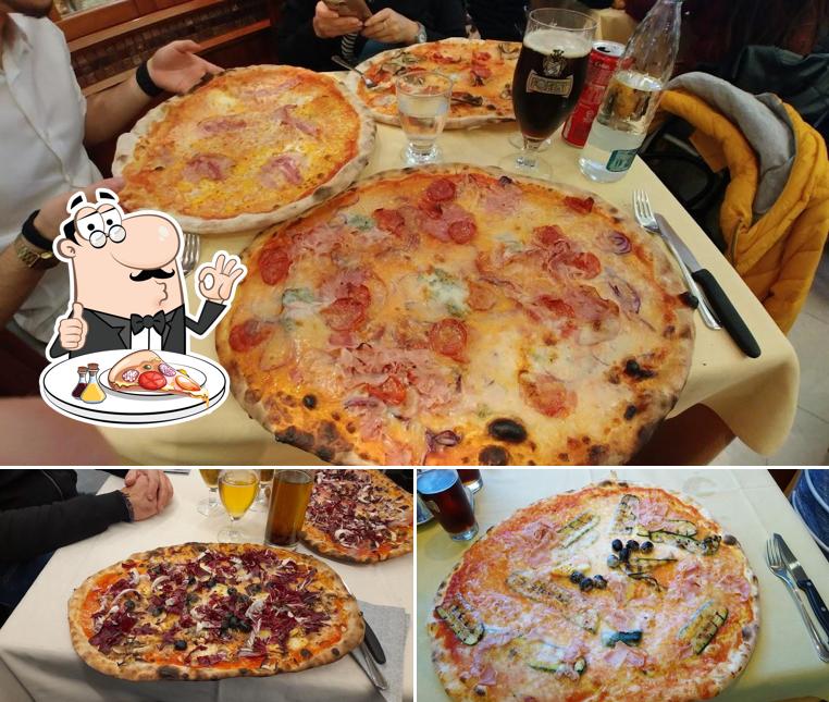 Scegli tra le svariate varianti di pizza