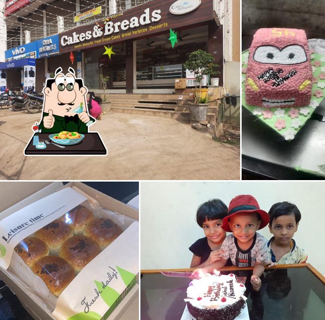 Food at Cakes & Breads