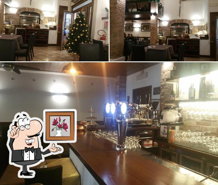 Siediti a un tavolo di Covo del Conte