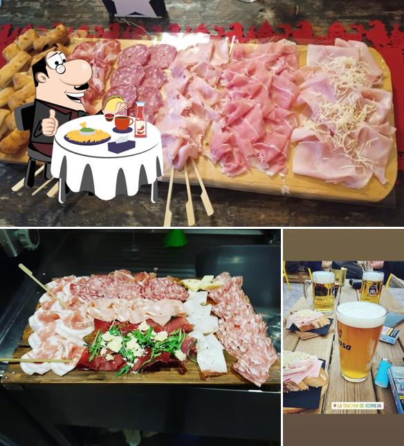 Piatto di formaggi al Tortuga Cocktail Bar