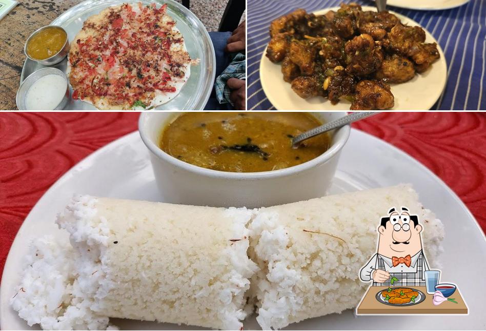 Chicken wings at Oottupura Vegetarian Restaurant