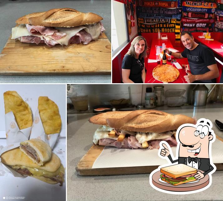 Toast al formaggio al Pizzeria Fast Food Stop & Go 2 Snc Di Mazza Gianfranco & C