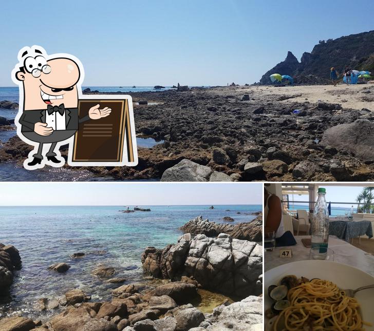 La foto di esterno e cibo da Ristorante La Grotta