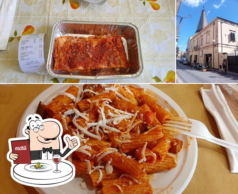 Dai un’occhiata alla foto che raffigura la cibo e esterno di Da Andrea