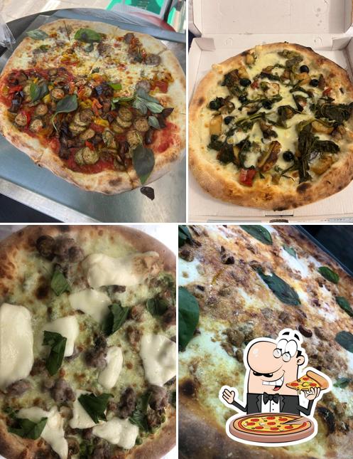 Ordina tra le molte varianti di pizza