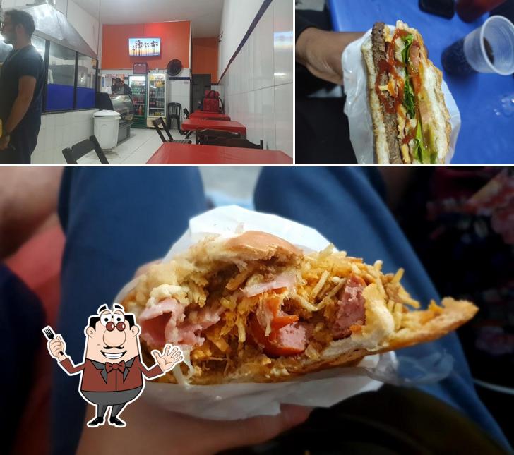 Entre diversos coisas, comida e interior podem ser encontrados no Dogão Lanches Estação