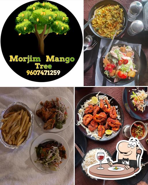 Food at Morjim mango tree