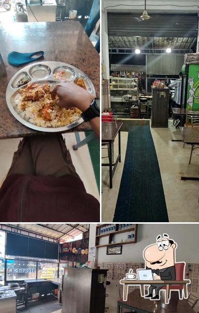 Take a seat at one of the tables at സലാമിന്റെ ചായക്കട