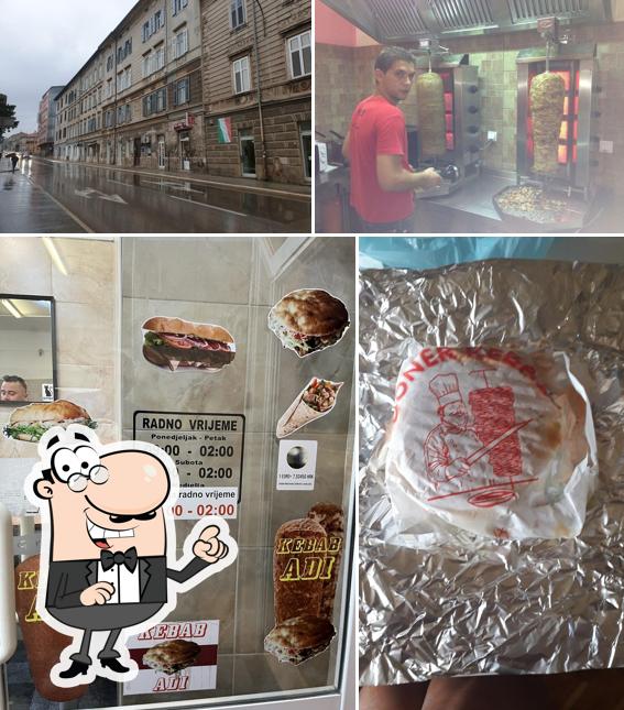 Dai un'occhiata agli interni di Kebab Adi