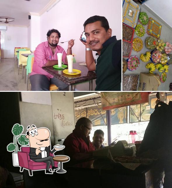 The photo of sri manikanta lodge’s interior and food