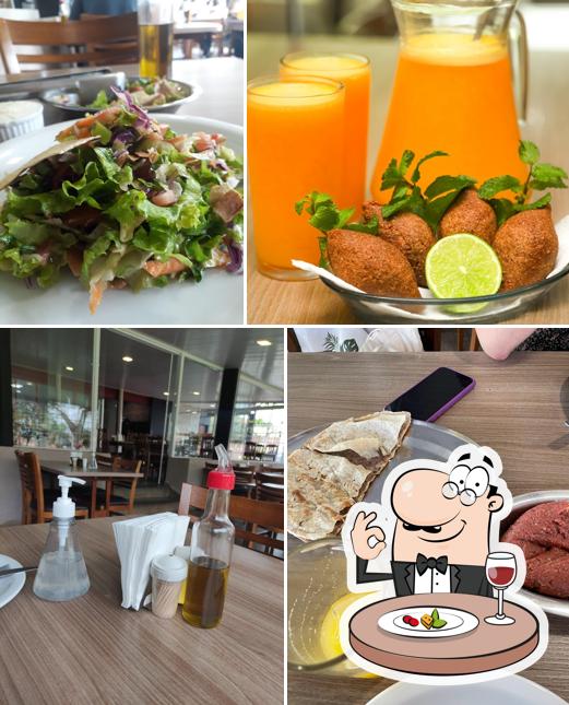 Comida em Restaurante Monjolo