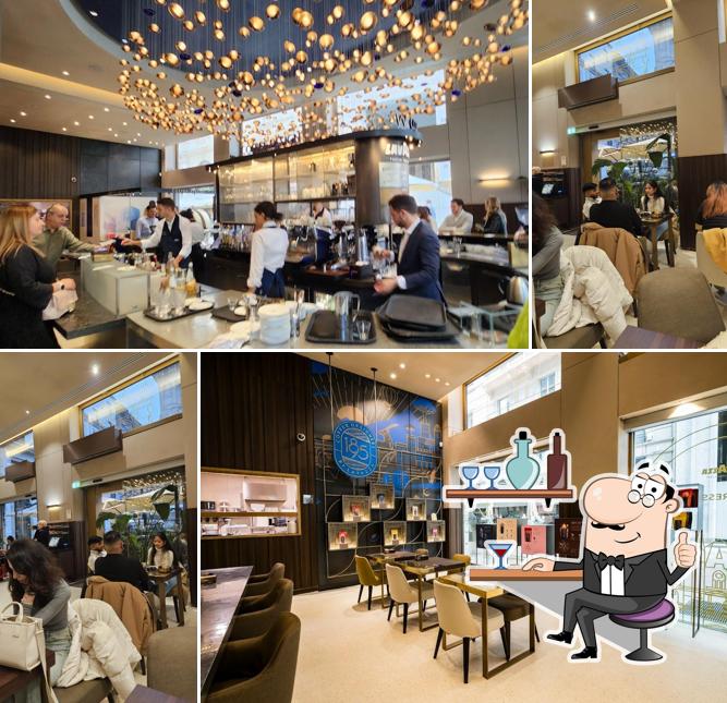 Siediti a un tavolo di Flagship Store Lavazza - Milano