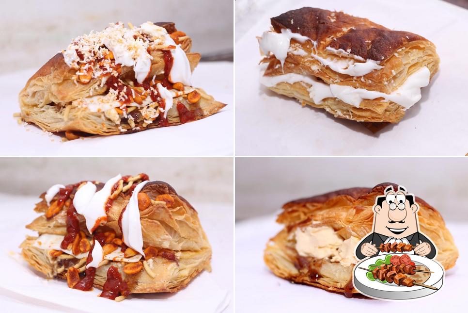 Food at Dharmnandan live puff house