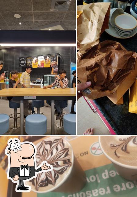 The image of McDonald's’s interior and food