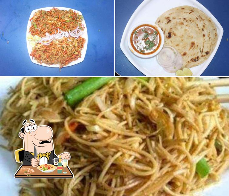 Pad thai at Nandhini Food Court