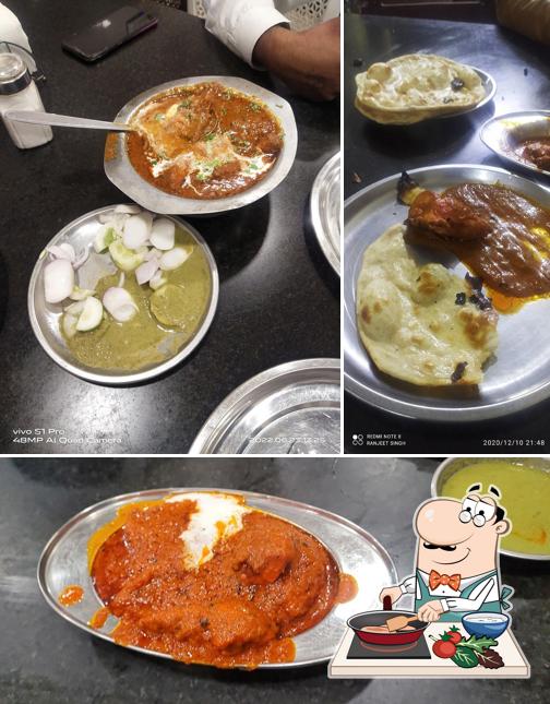 Chicken curry at Bhaichara Dhaba