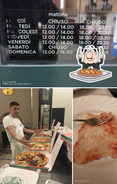 Ordina una pizza a Pizzeria Ristorante Il Borgo