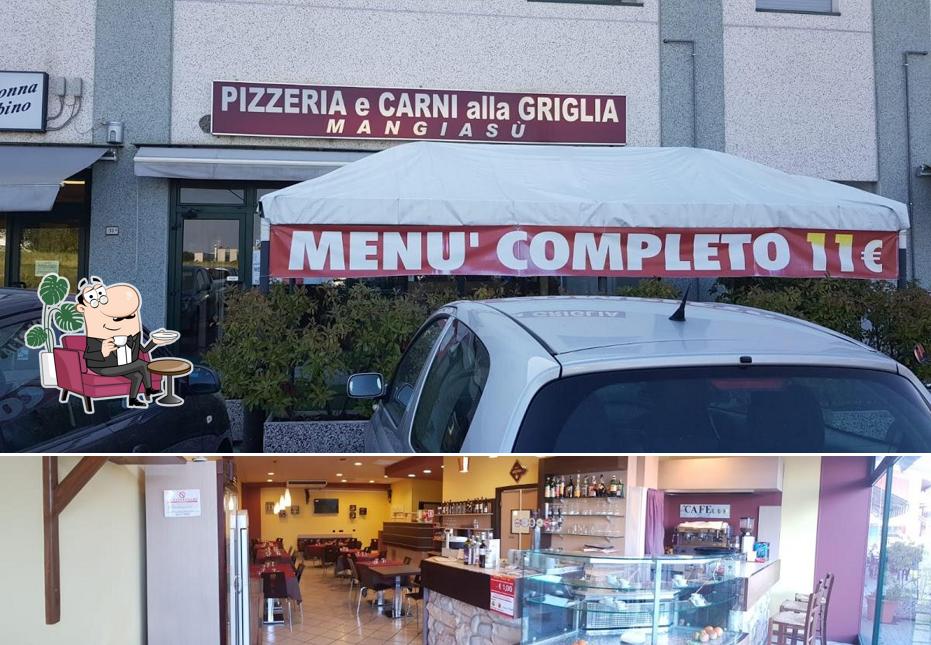 Gli interni di Pizzeria Mangiasù