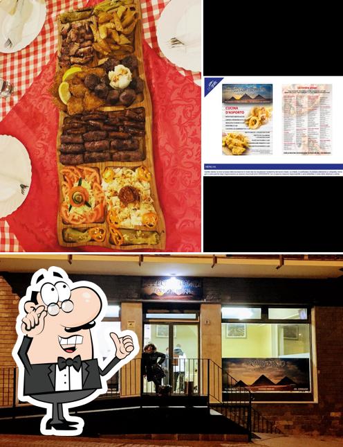 Dai un'occhiata agli interni di PIZZERIA PIEDINERIA PIRAMIDI