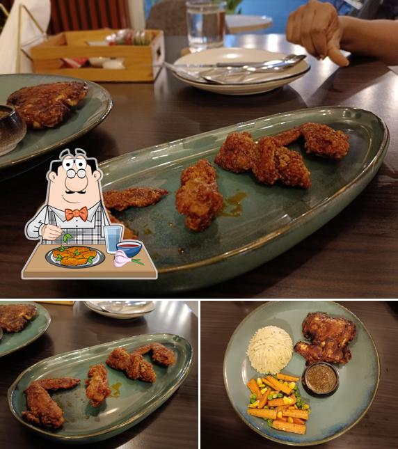 Chicken wings at Ya Burger Cafe