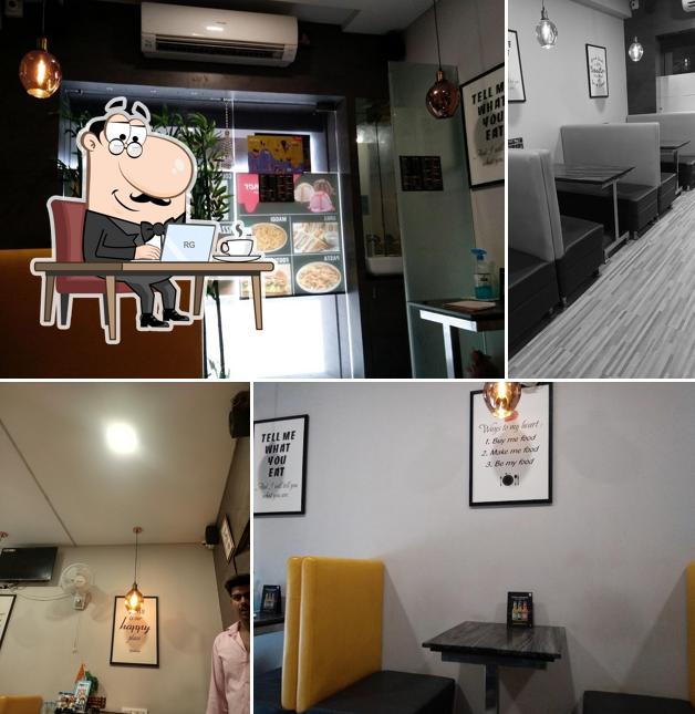 Check out how Funtoos Food Station looks inside