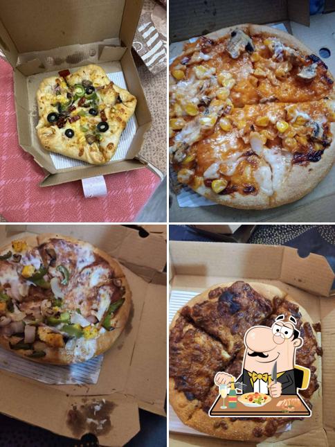 Food at Pizza Hut Paschim Vihar, Delhi