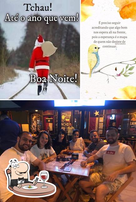 Comida em Rancho Under House