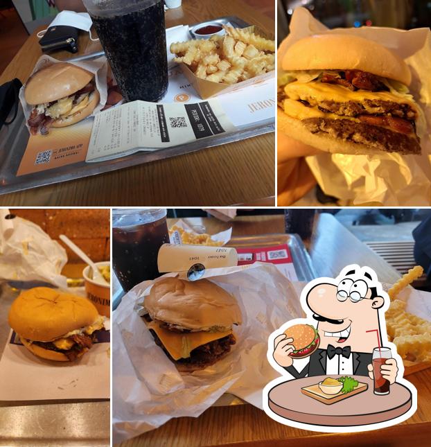 Delicie-se com um hambúrguer no Madero & Jeronimo Burger Vila Olímpia