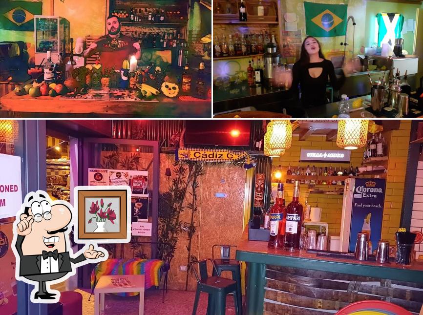 Gli interni di Alibi Room