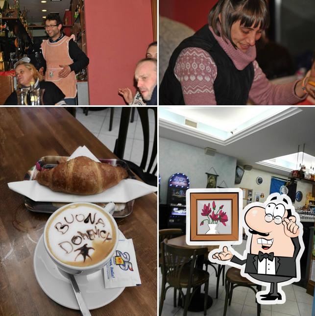Siediti a un tavolo di "Bar Sole"
