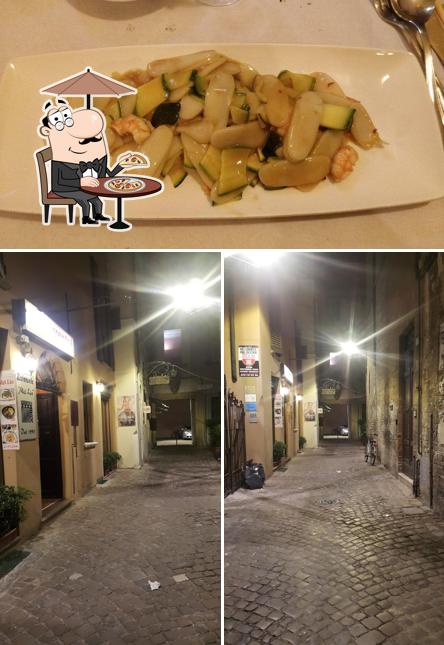 Questa è la immagine che mostra la esterno e cibo di Mei Lin