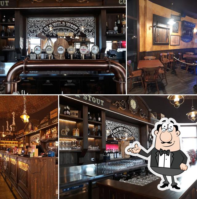 Siediti a un tavolo di Old Wild West