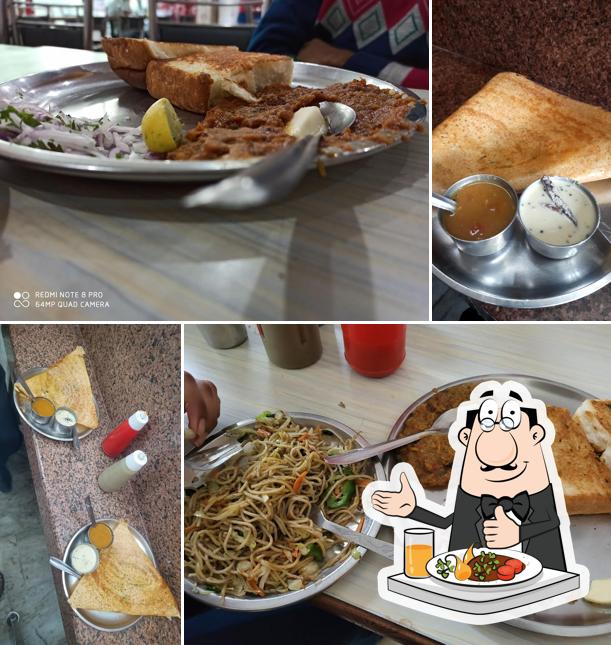 Masala dosa at New Kesarwani Dosa Corner